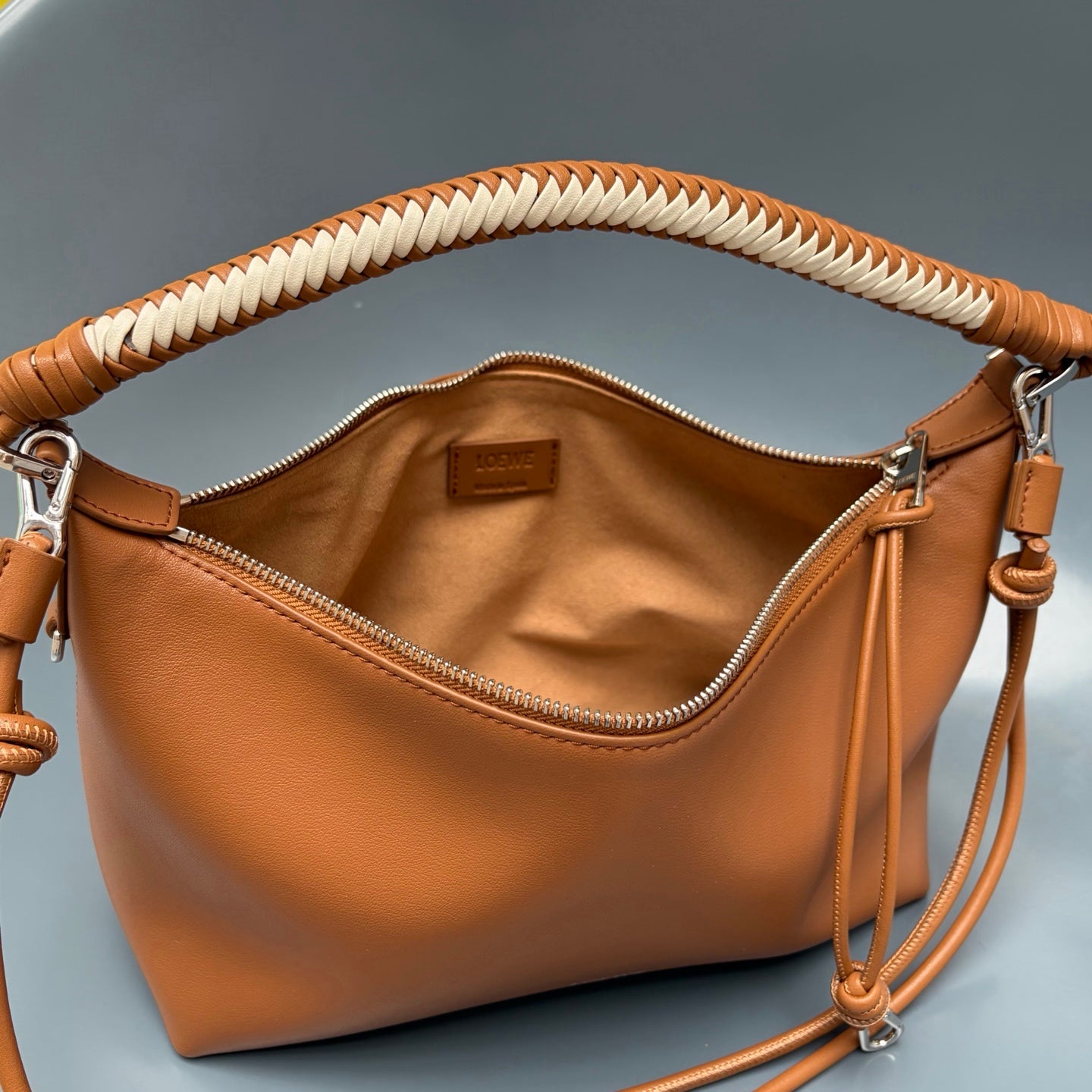 B1R66A13 Popular leather bag