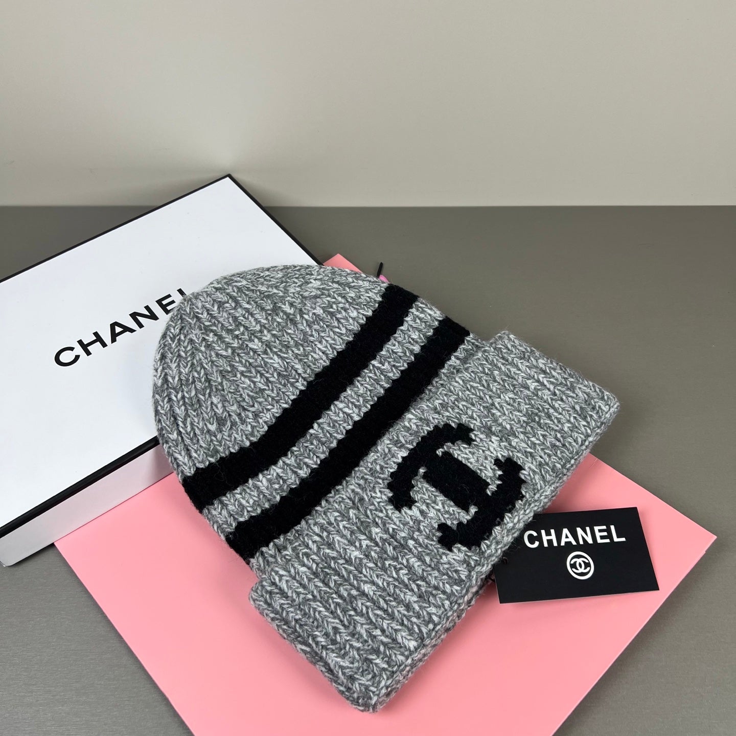 M1R86C4 Popular hats