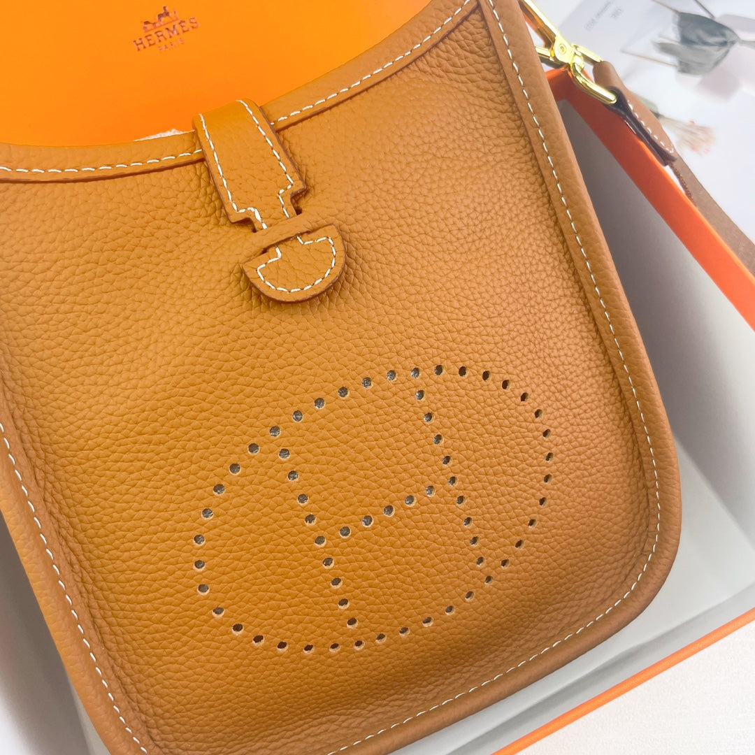 B1N46H5 Popular leather bag