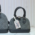 B1P46E105 Popular denim materials bag