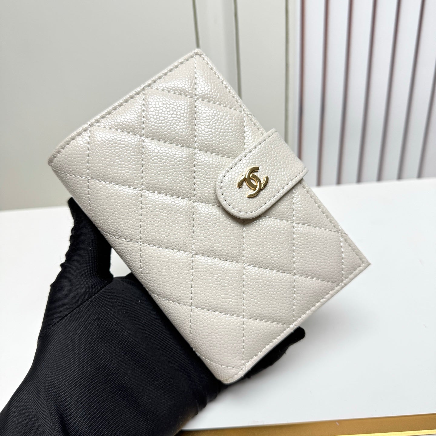 B1P36C126 Popular leather bag