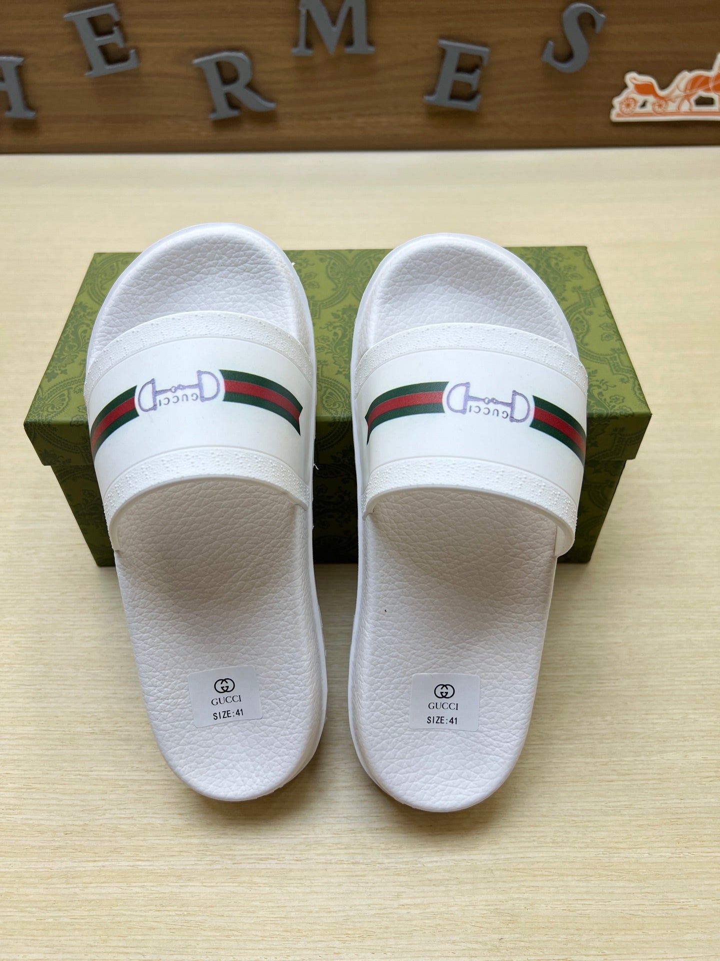 Z5R76B1 Popular Slippers