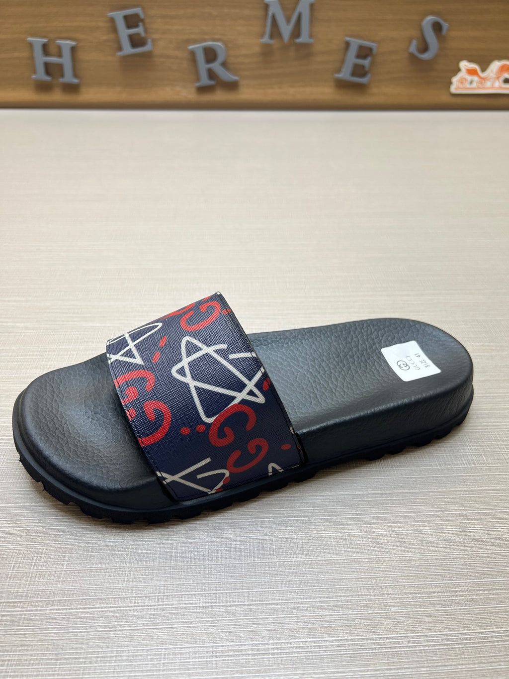 Z5X76B3 Popular slippers