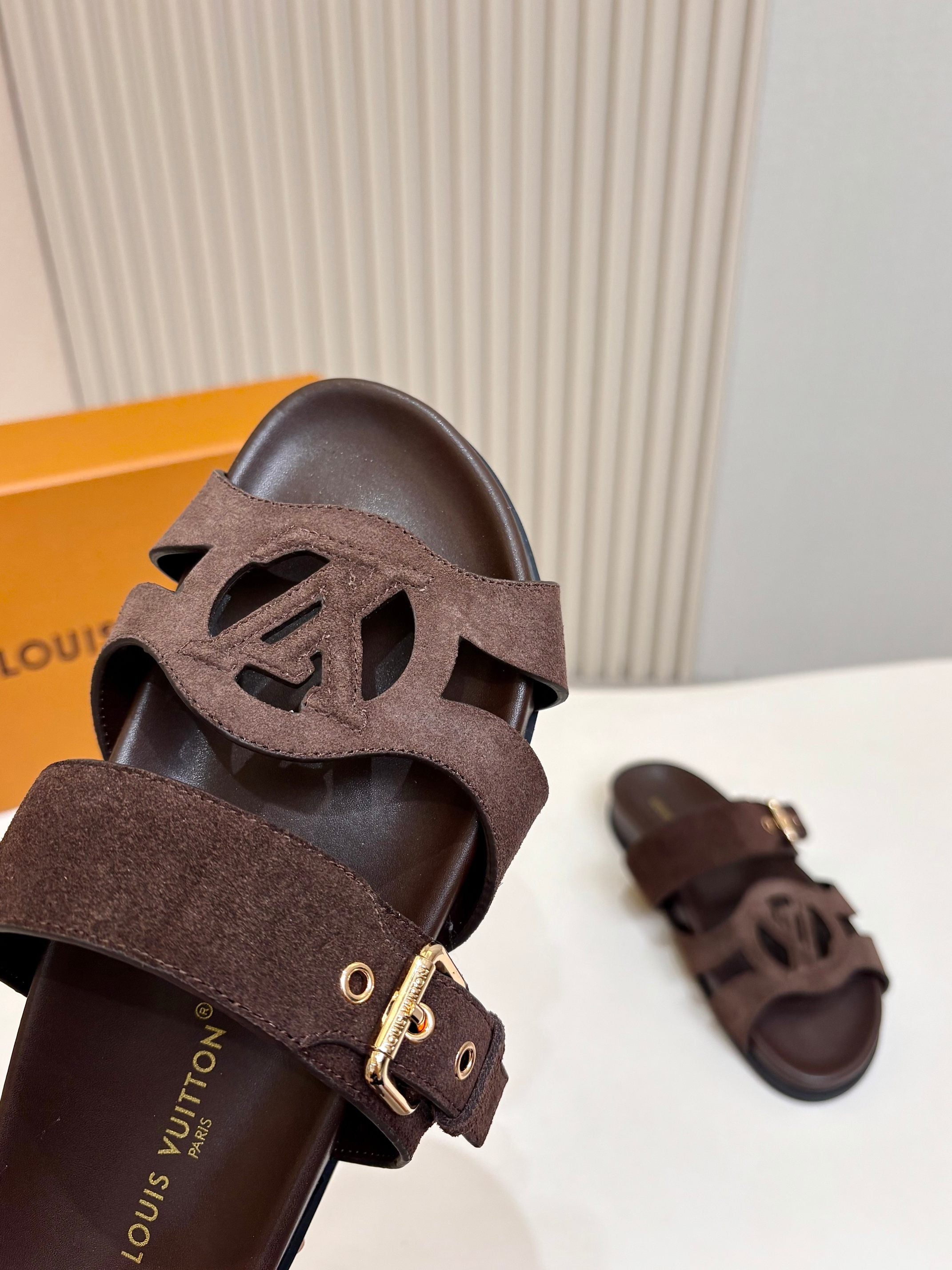 Z2R76E29 Popular high-quality leather shoes