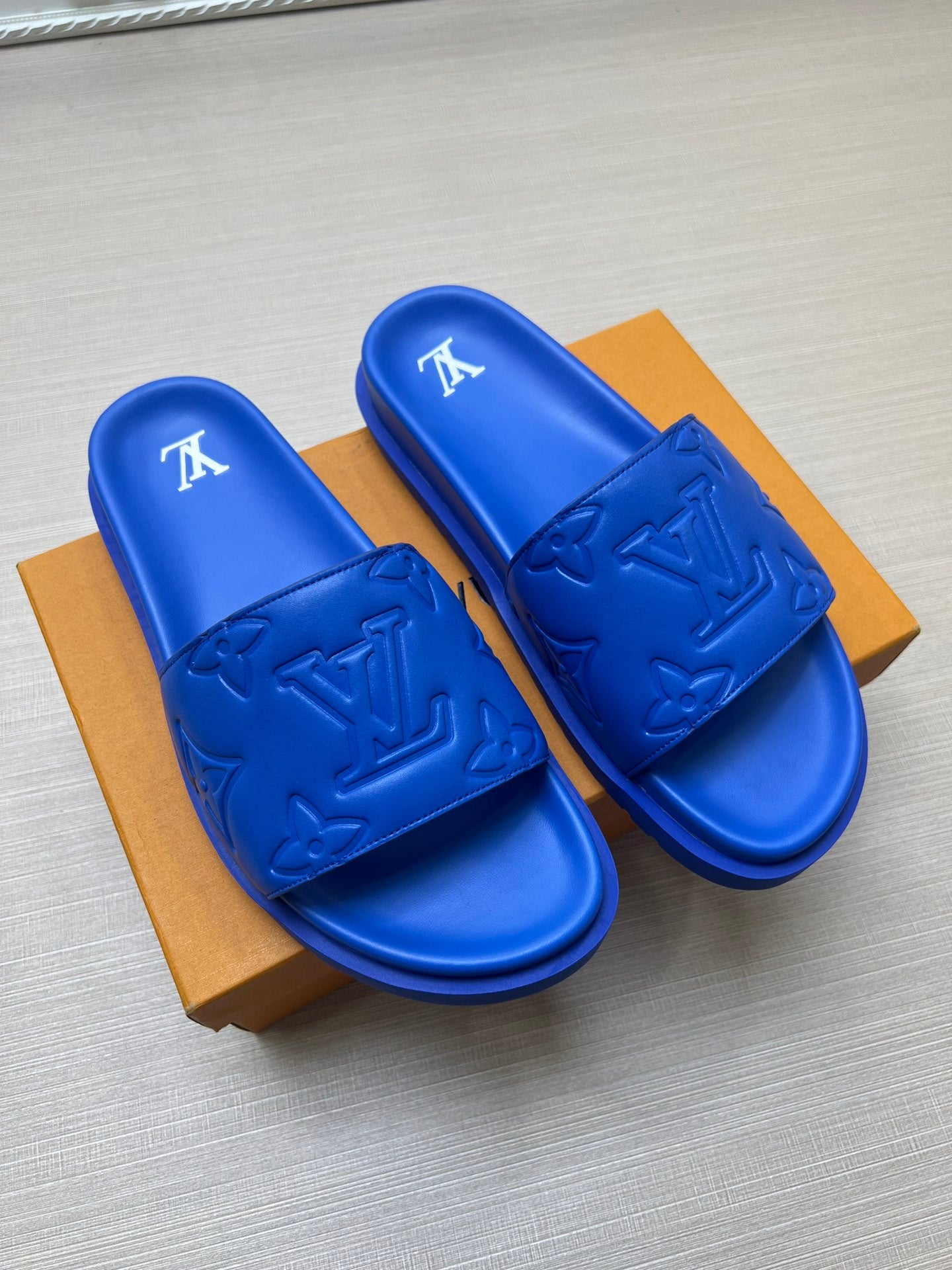 Z5ZE3 Popular slippers