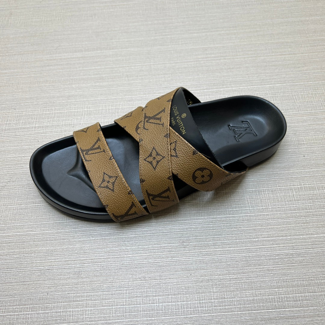 Z5ZE89 Popular slippers