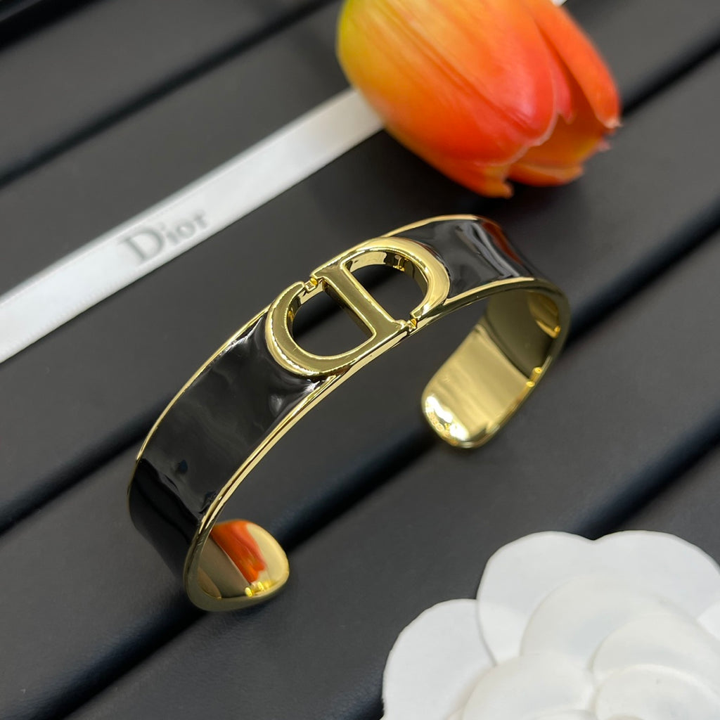 X1Z94D671K  Popular Bracelets