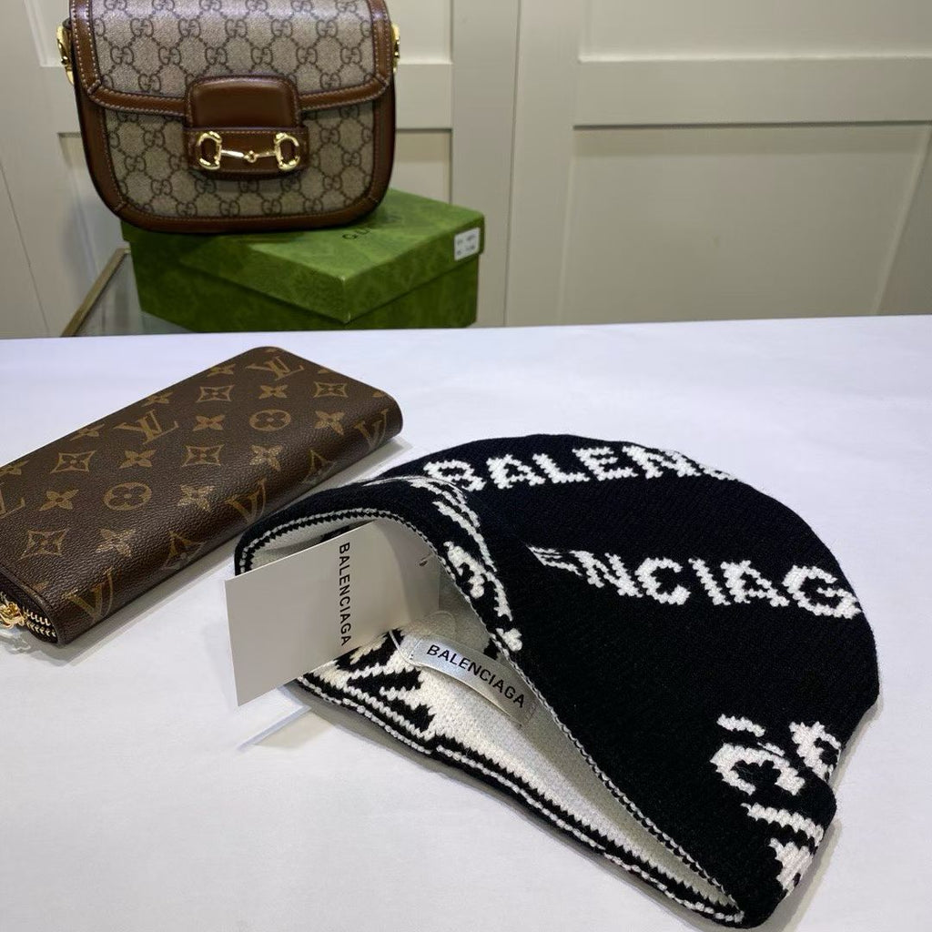 M1R86J97 Popular hats