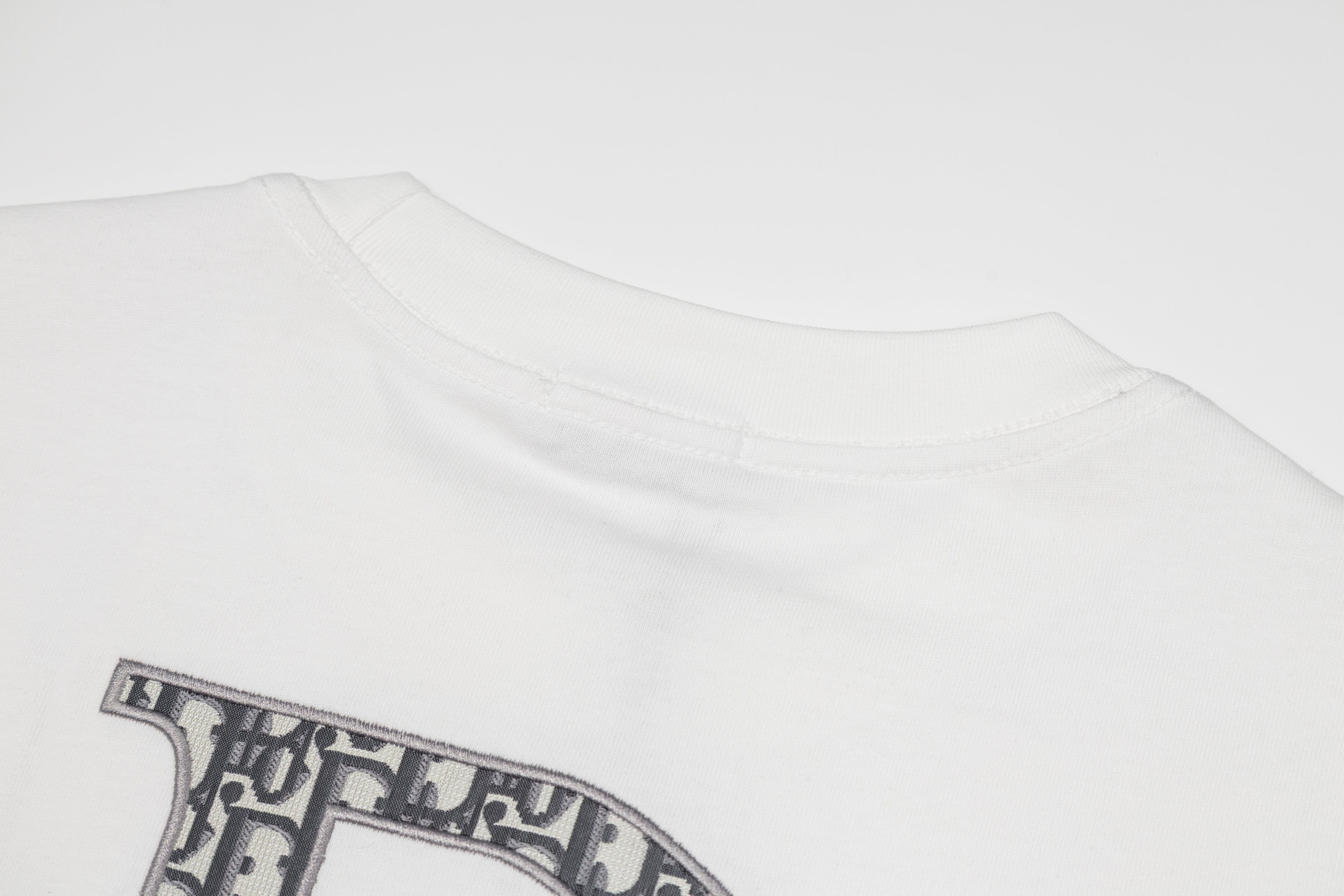 U1R76D29 Popular T-shirts