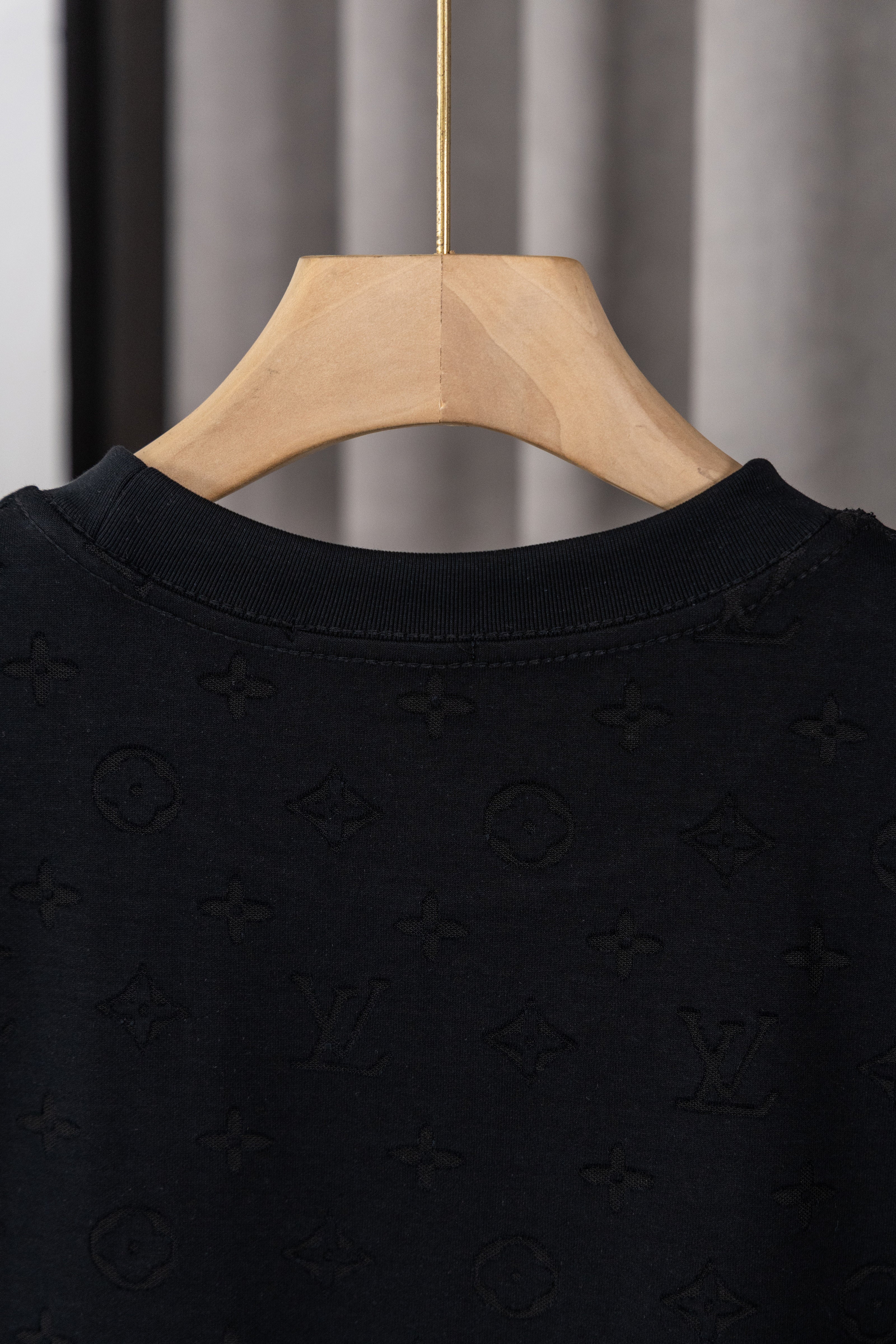 U1P36E132 Popular T-shirts