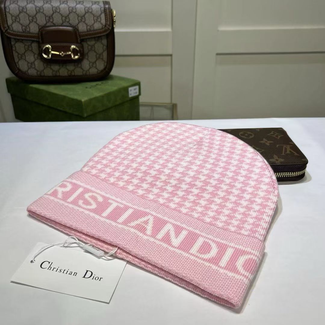M1R86D57 Popular hats