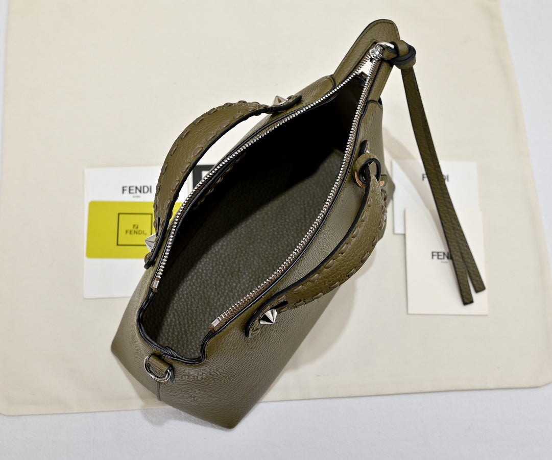 B1W35F109 Popular  leather bag