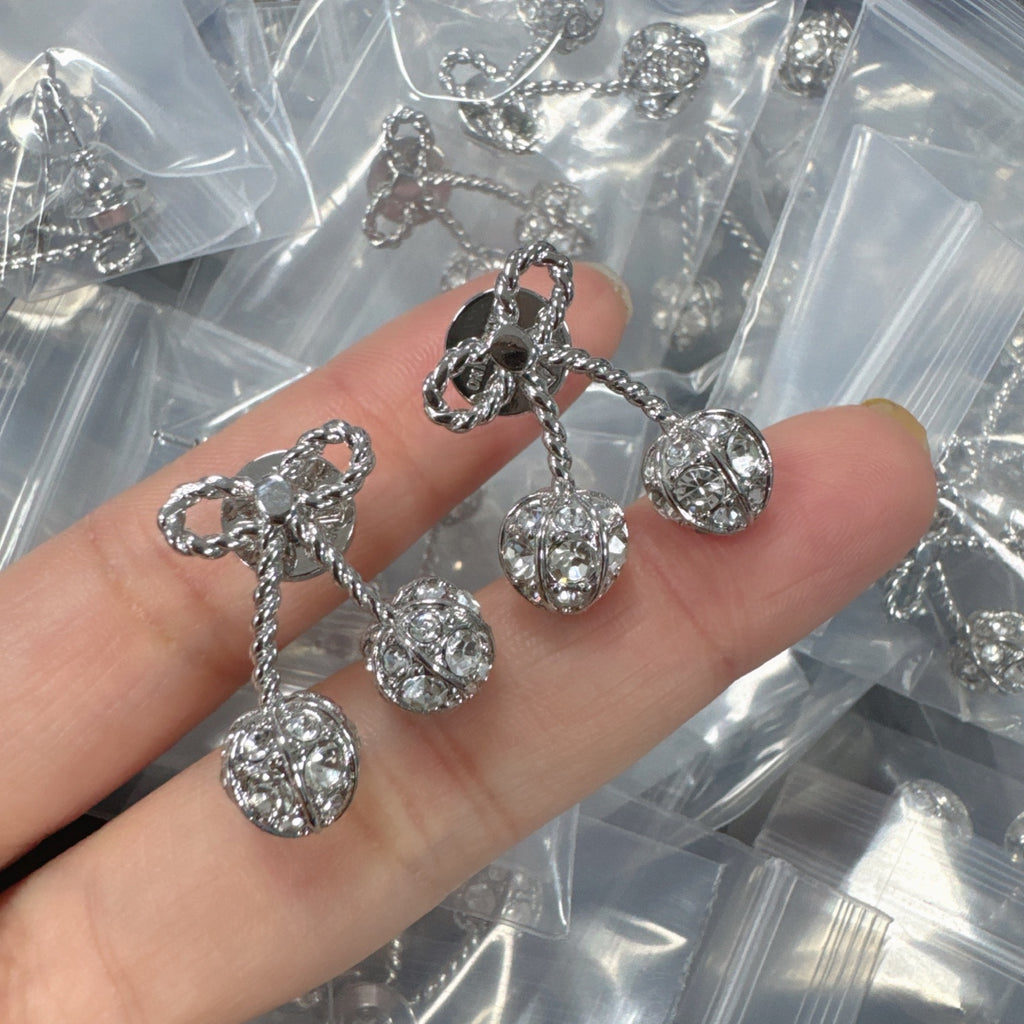 X1Q85VL109X Popular Necklace. Earrings