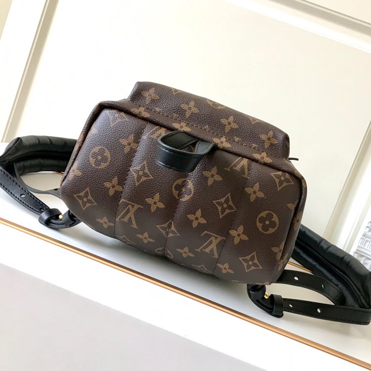 B1P11E70 Popular leather backpacks