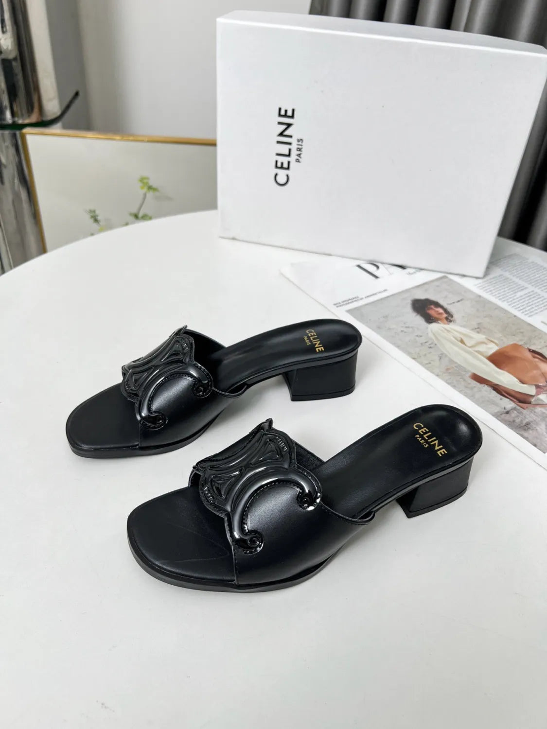 Z2Q55CL51  Popular leather shoes
