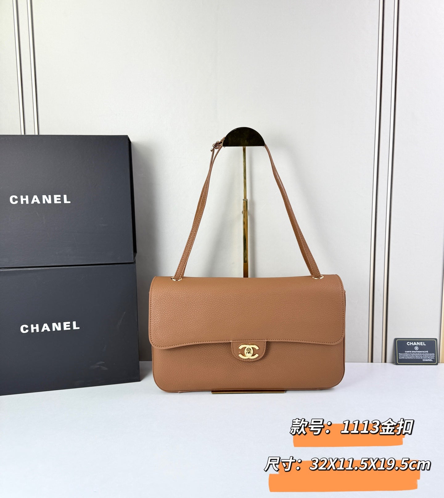 B1R76C35 Popular leather bag