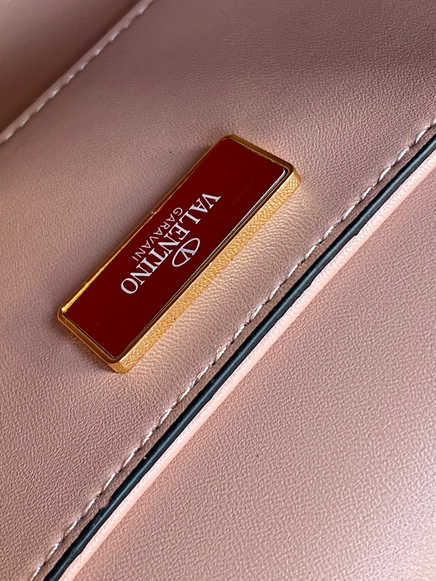 B1P36A72 Popular leather bag