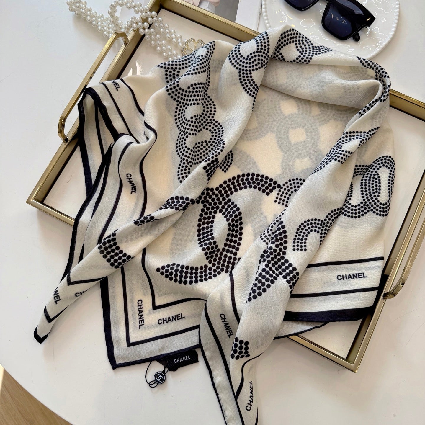 W1N36C32 Popular Silk Scarve