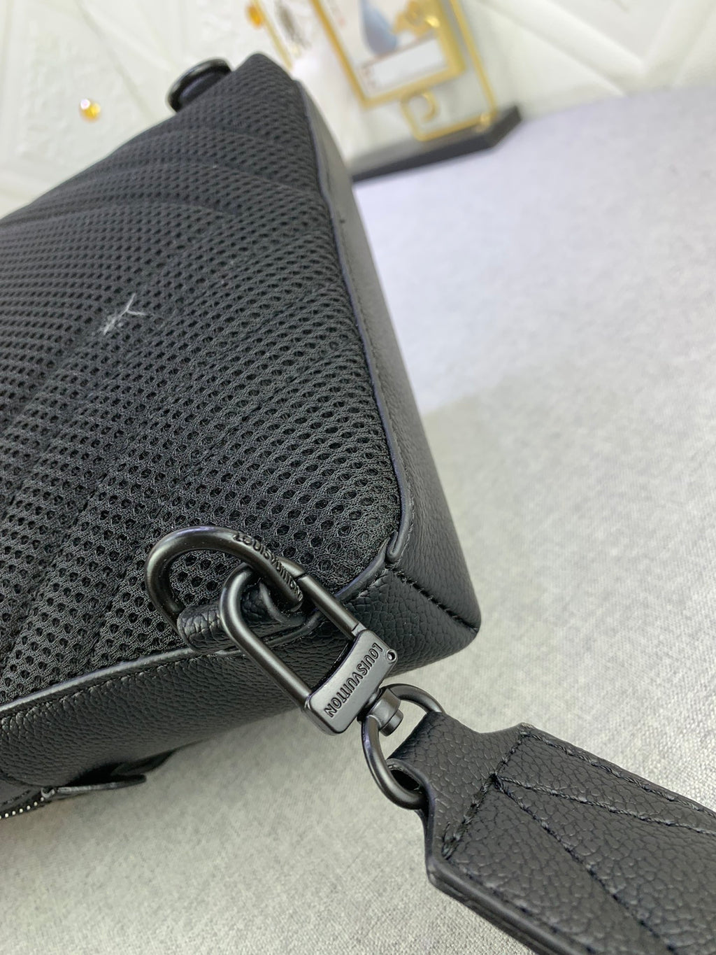 B12X44E339 Popular leather bag 