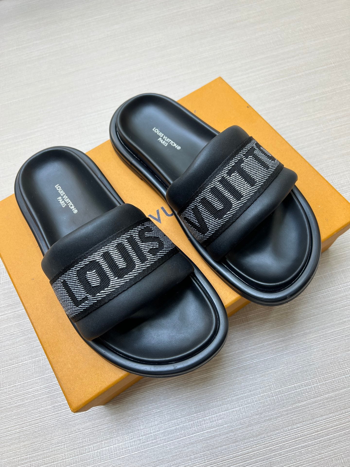 Z5Z35E298 Popular Slippers