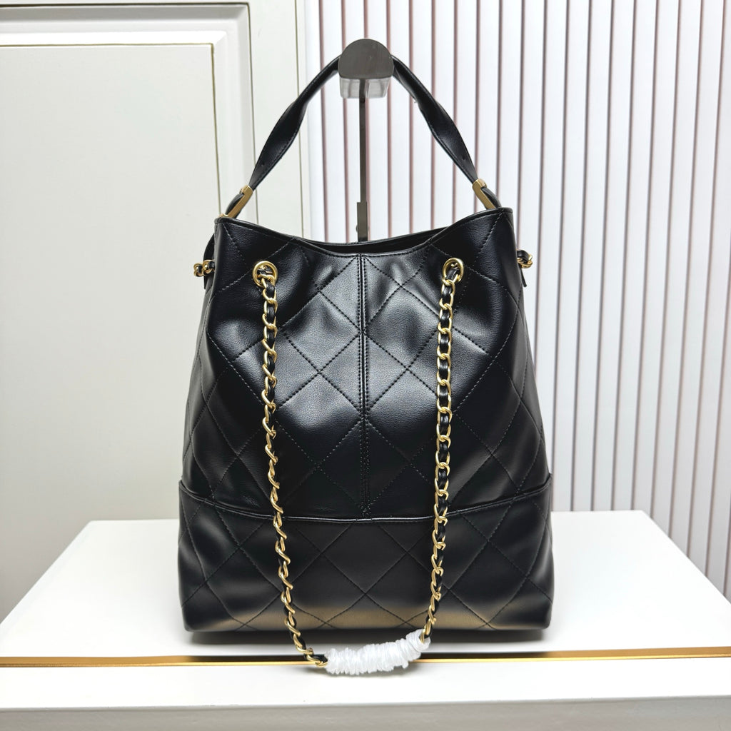 B1P46C20 Popular leather bag