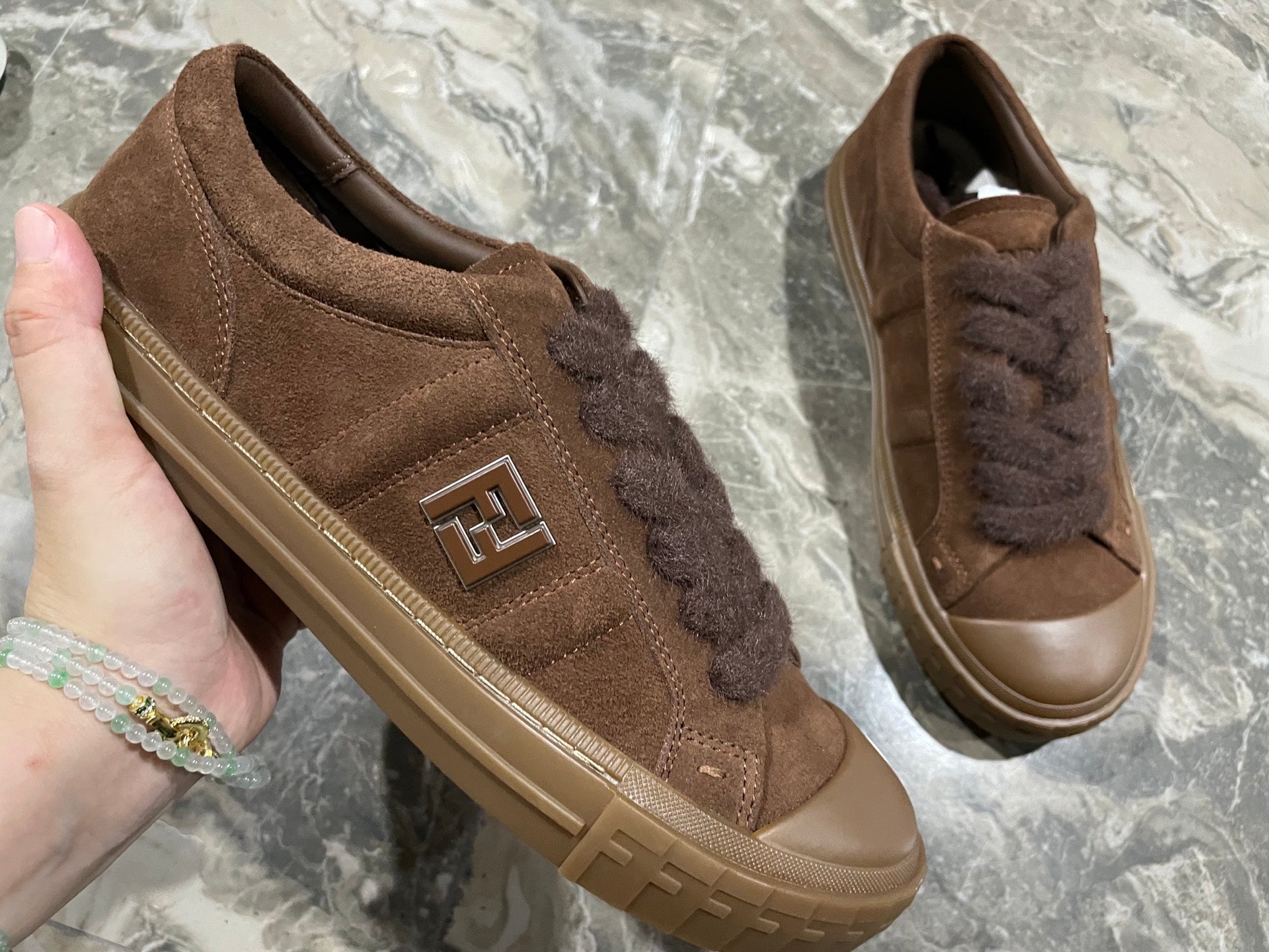 Z2Q95F141  Popular high-quality Shoes