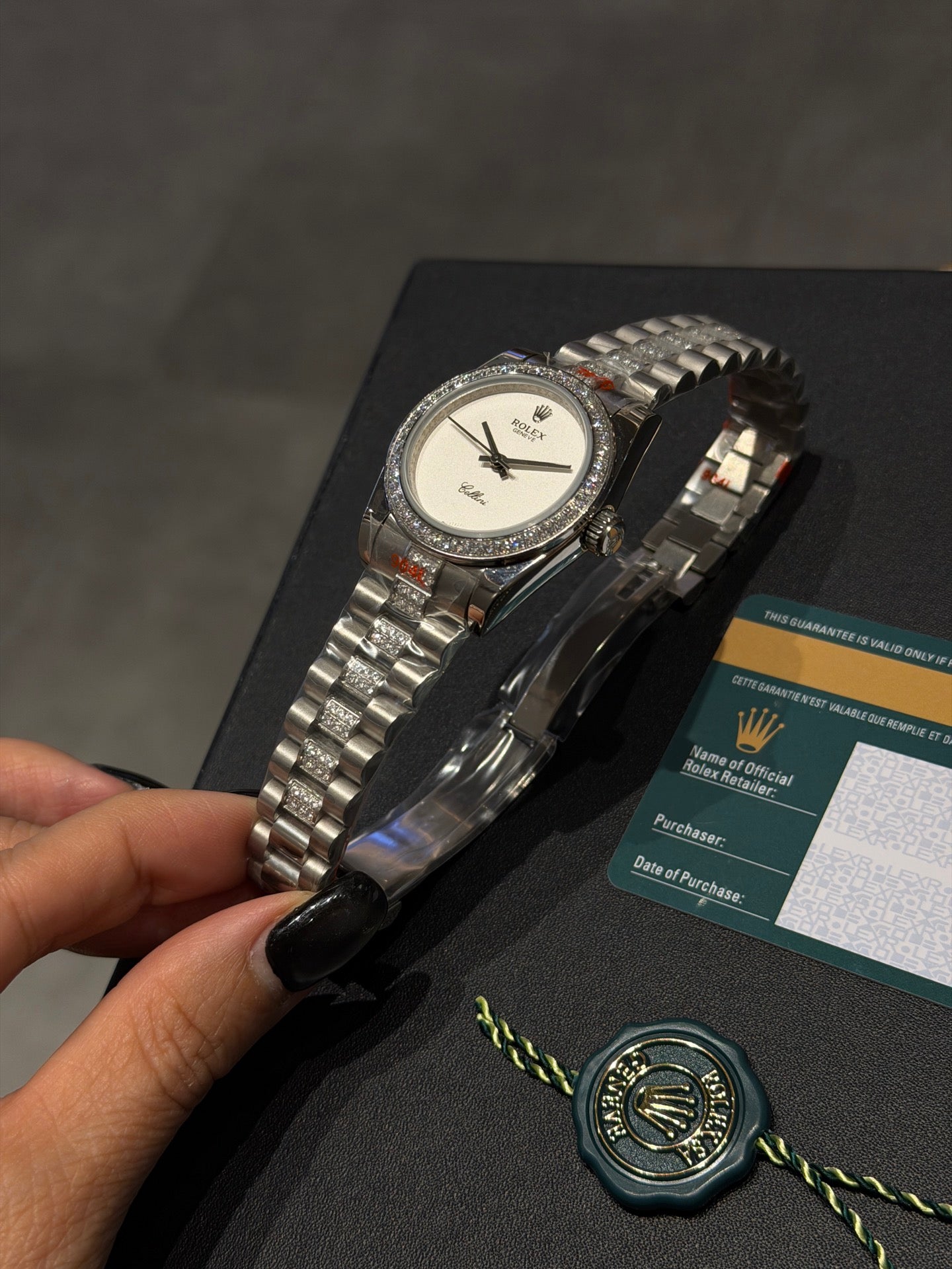 L1R36L24 Popular Watches