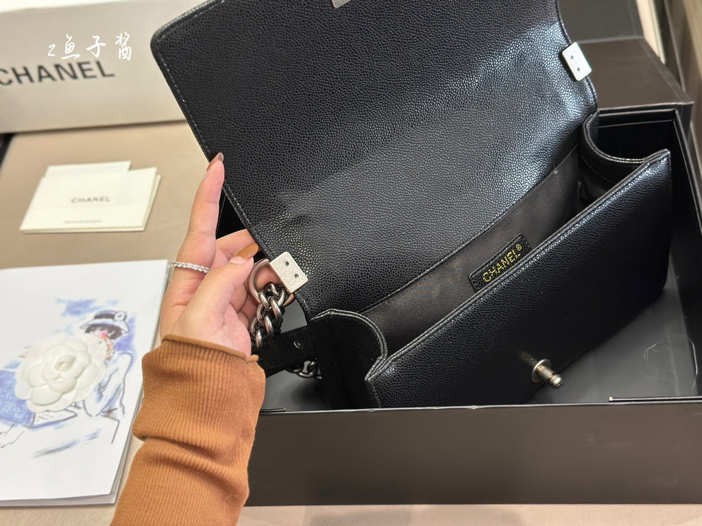 B6X103C138 Popular  leather bag 