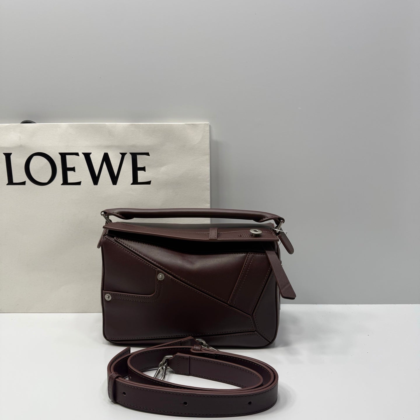 B1R46A11 Popular leather bag