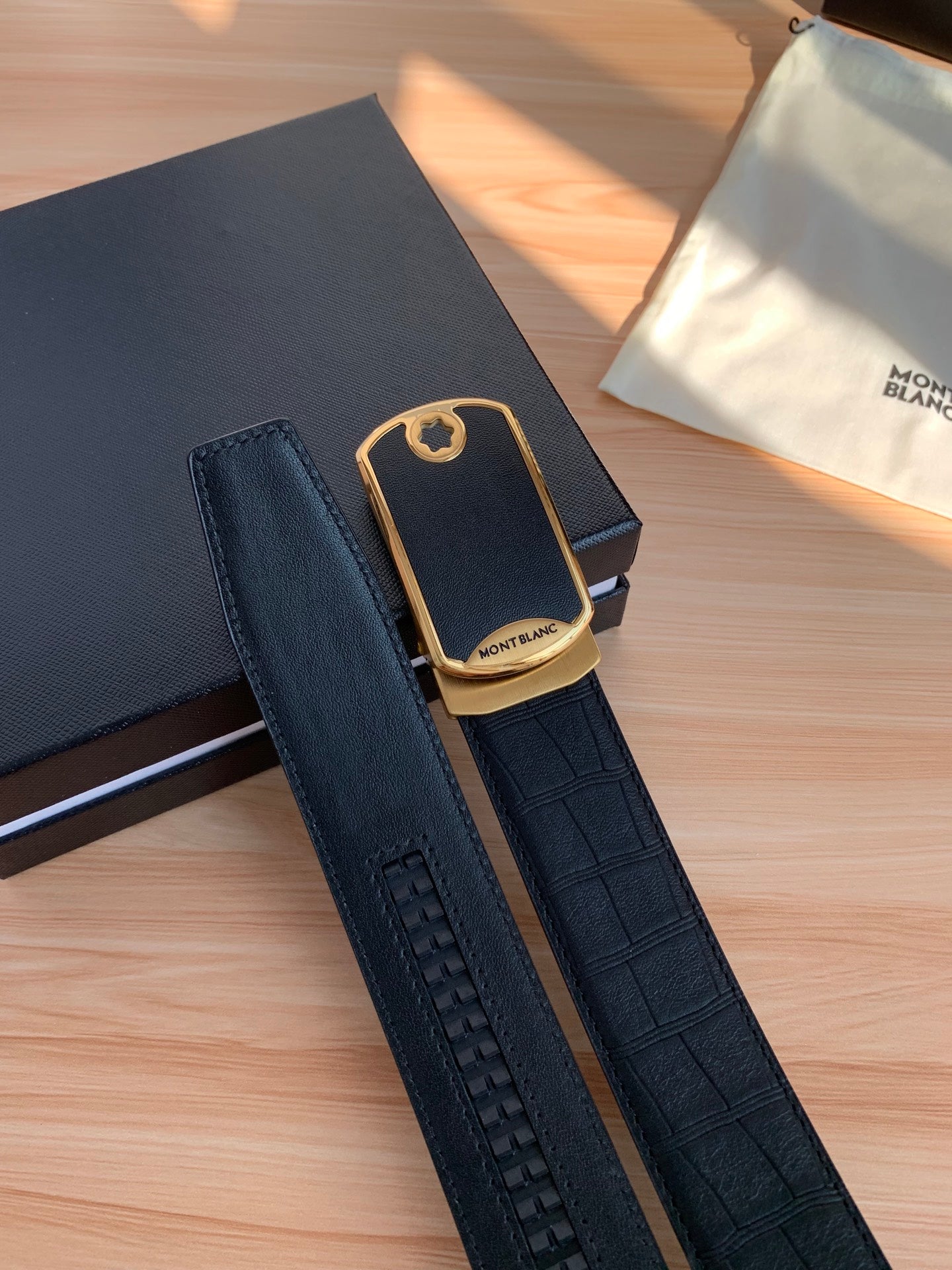 P1P36A26 Popular High quality belt With full package