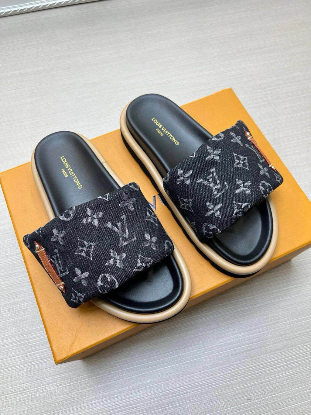 Z5QE8  Popular Slippers