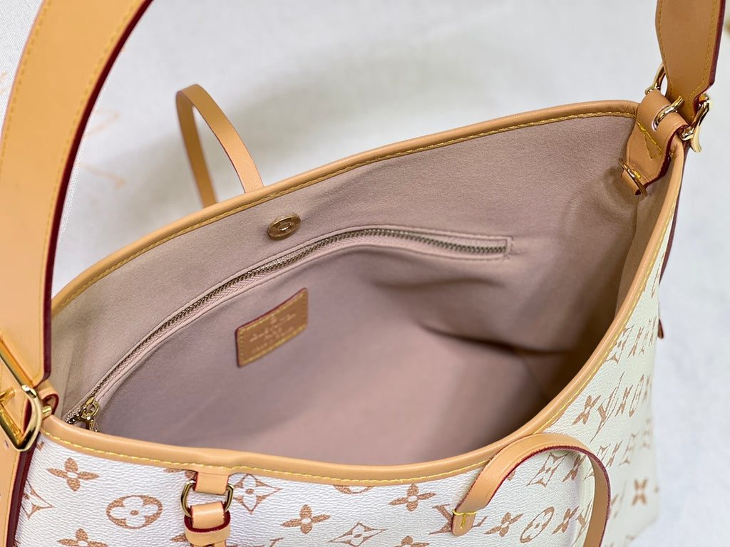 B12W25E46 Popular leather bag