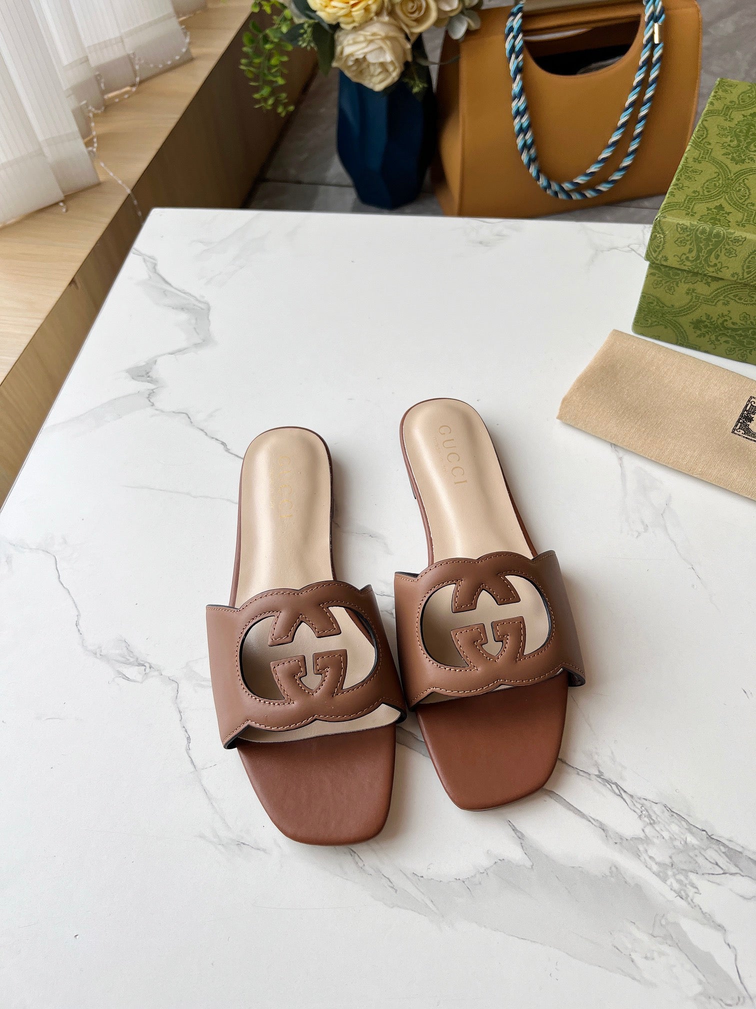 Z2X56B30 Popular high-quality leather Shoes