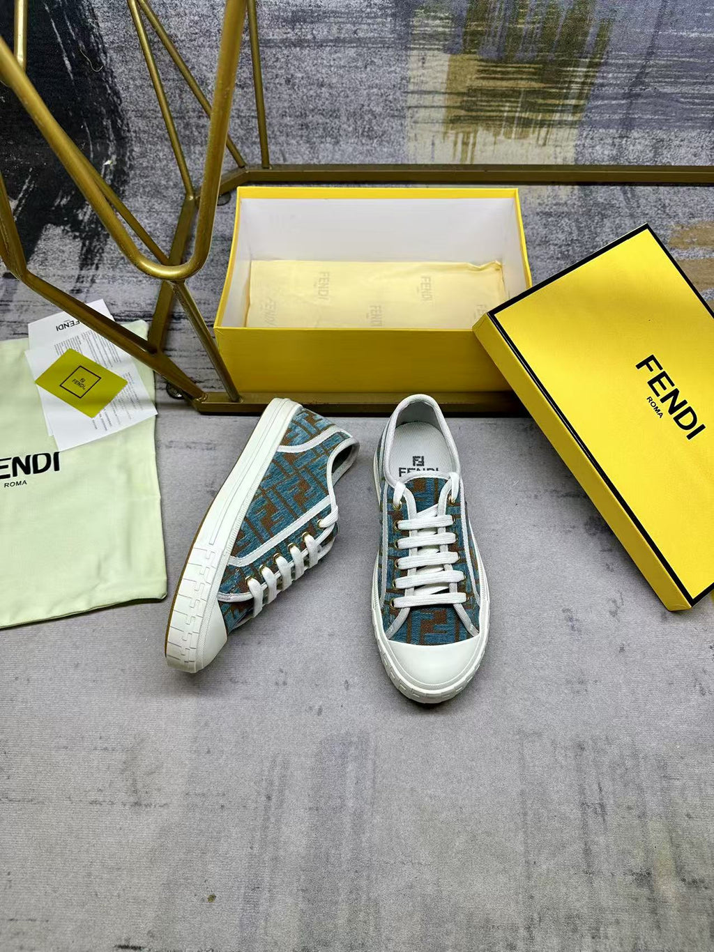 Z2Q105F186 Popular high-quality  shoes