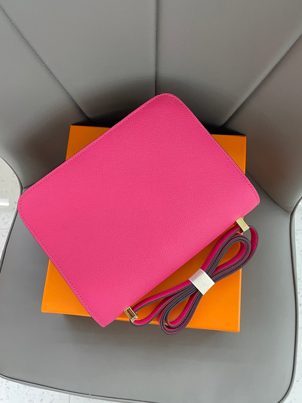 B1N55H63 Popular  leather bag