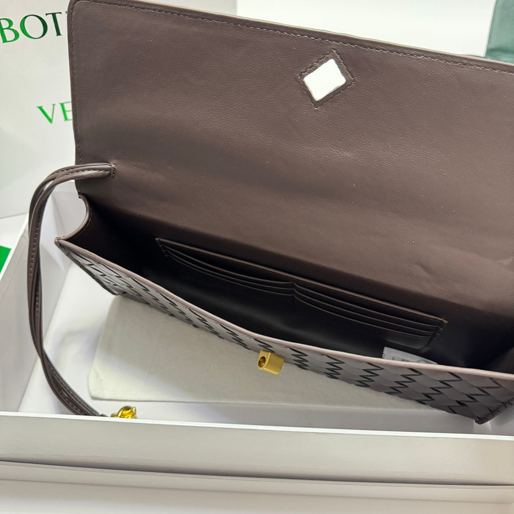 B1X44A380 Popular  leather bag 