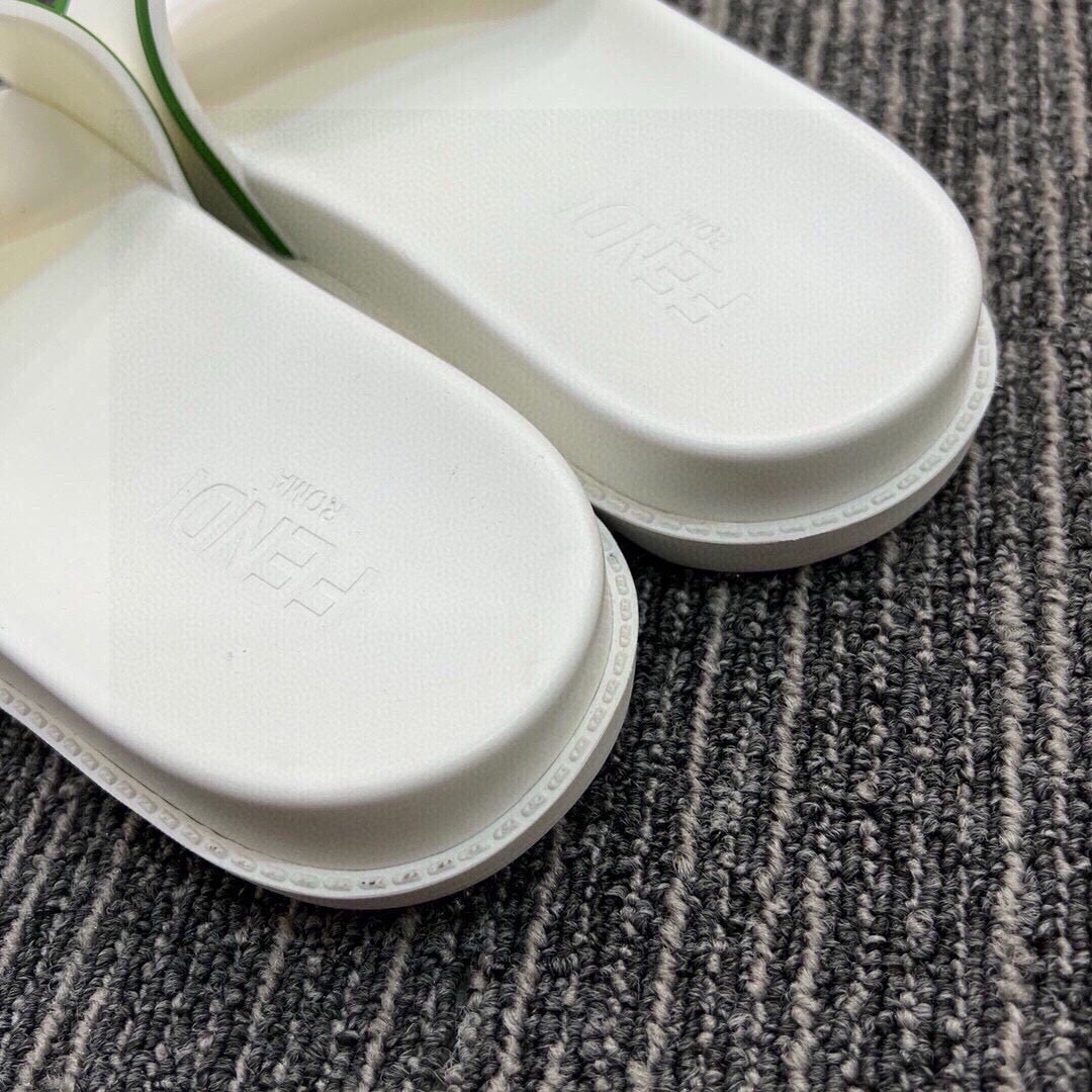 Z5Z35F286 Popular Slippers