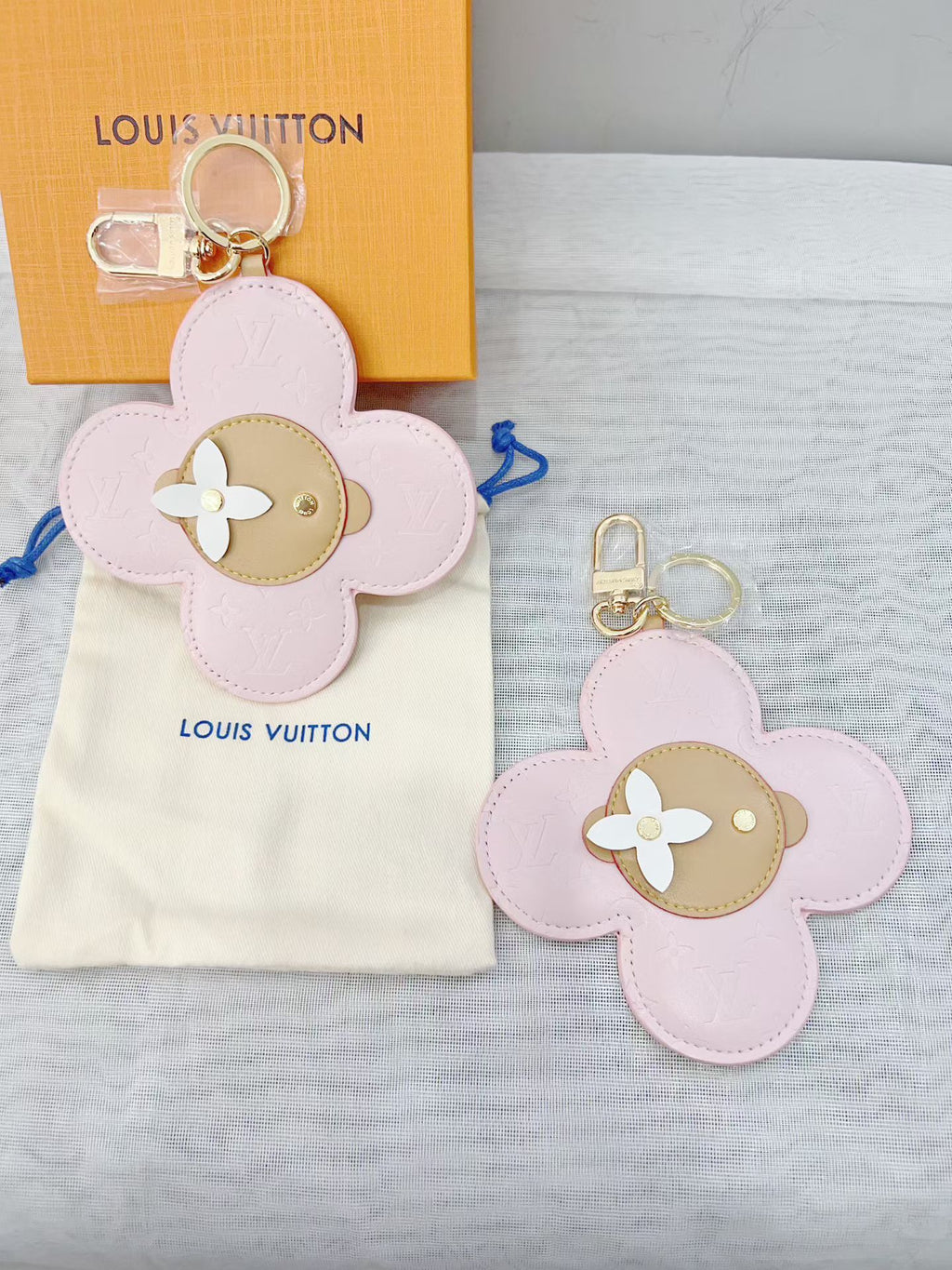 A1R46E37 Popular bag 's charms accessories