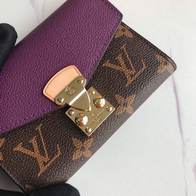 B1P20E10 Popular leather wallets