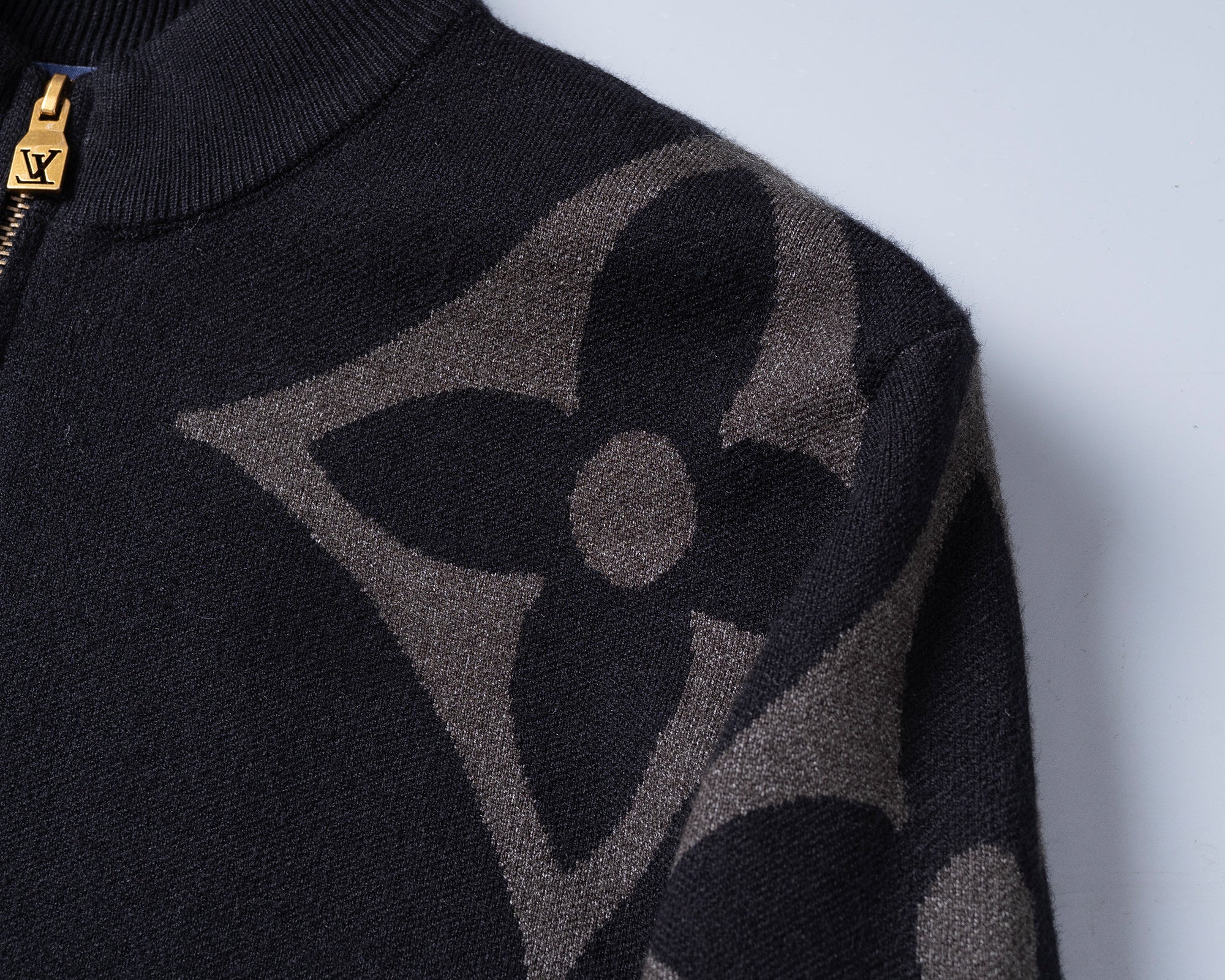 U1Z85E122 Popular Sweaters