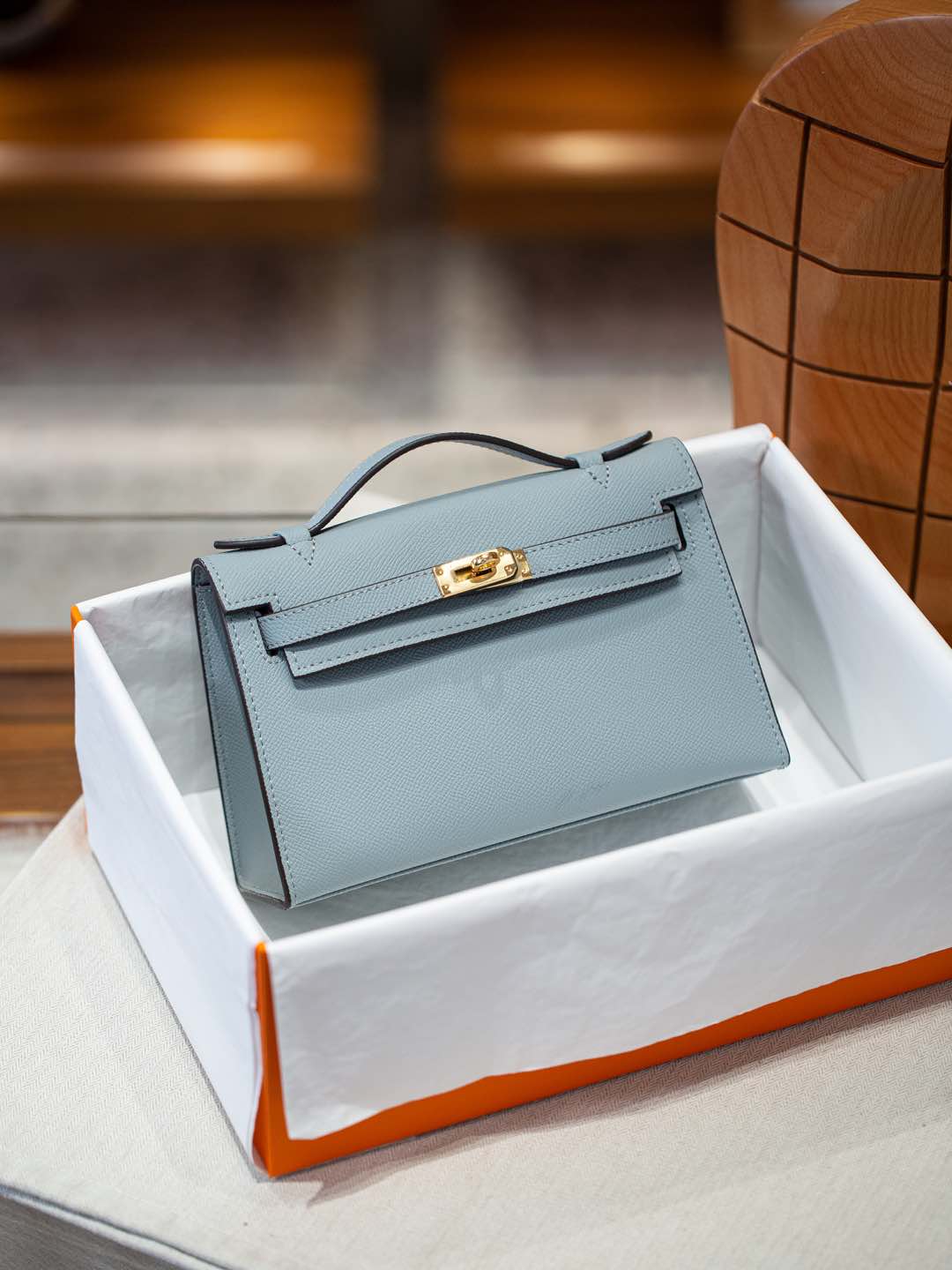 B1R66A4 Popular leather bag