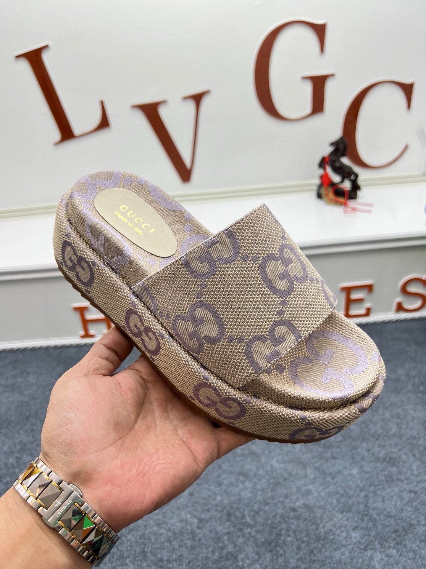 Z5ZB122 Popular slippers  Sole thickness 5.5cm