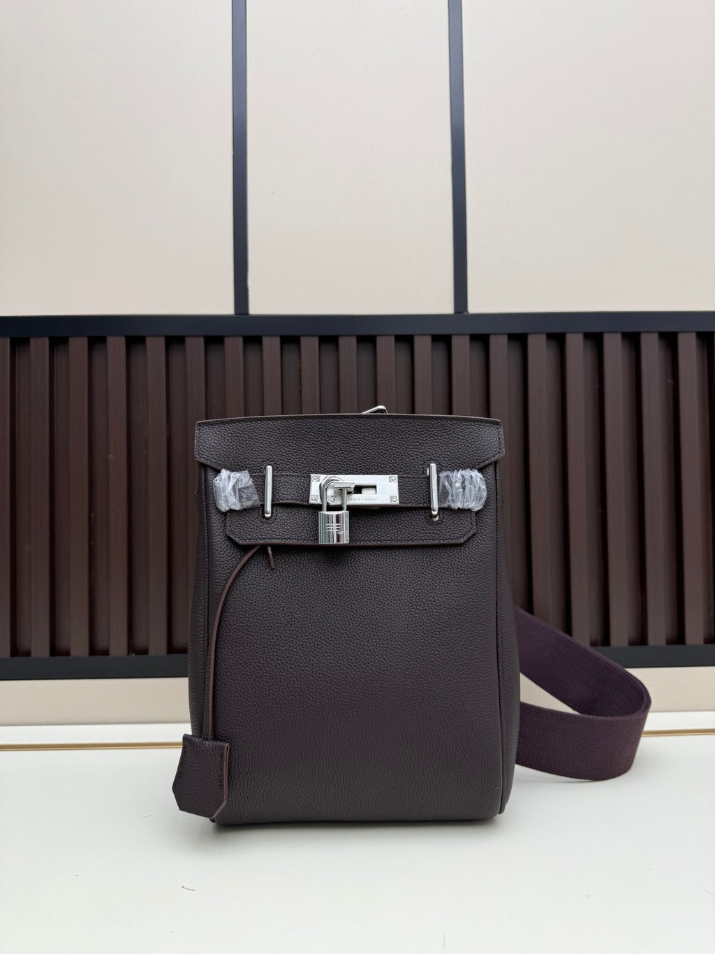 B1P36H45 Popular leather bag