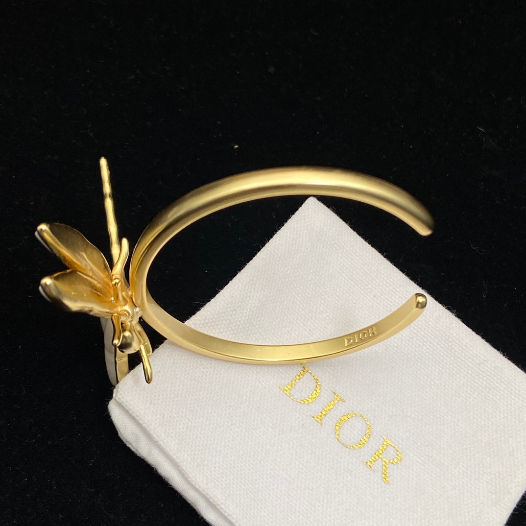 X1Q85D77K  Popular Bracelets