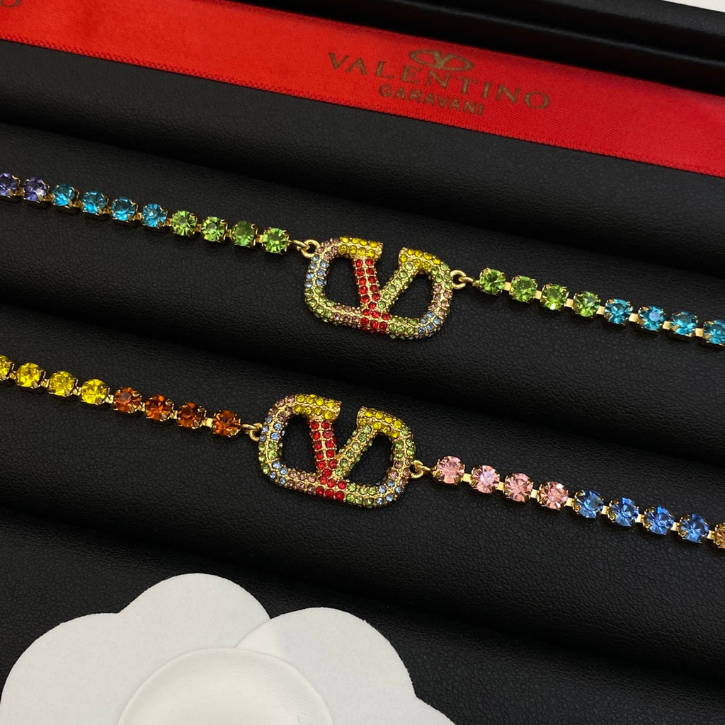X1Q85VL428X Popular Necklaces. Bracelets. Earrings