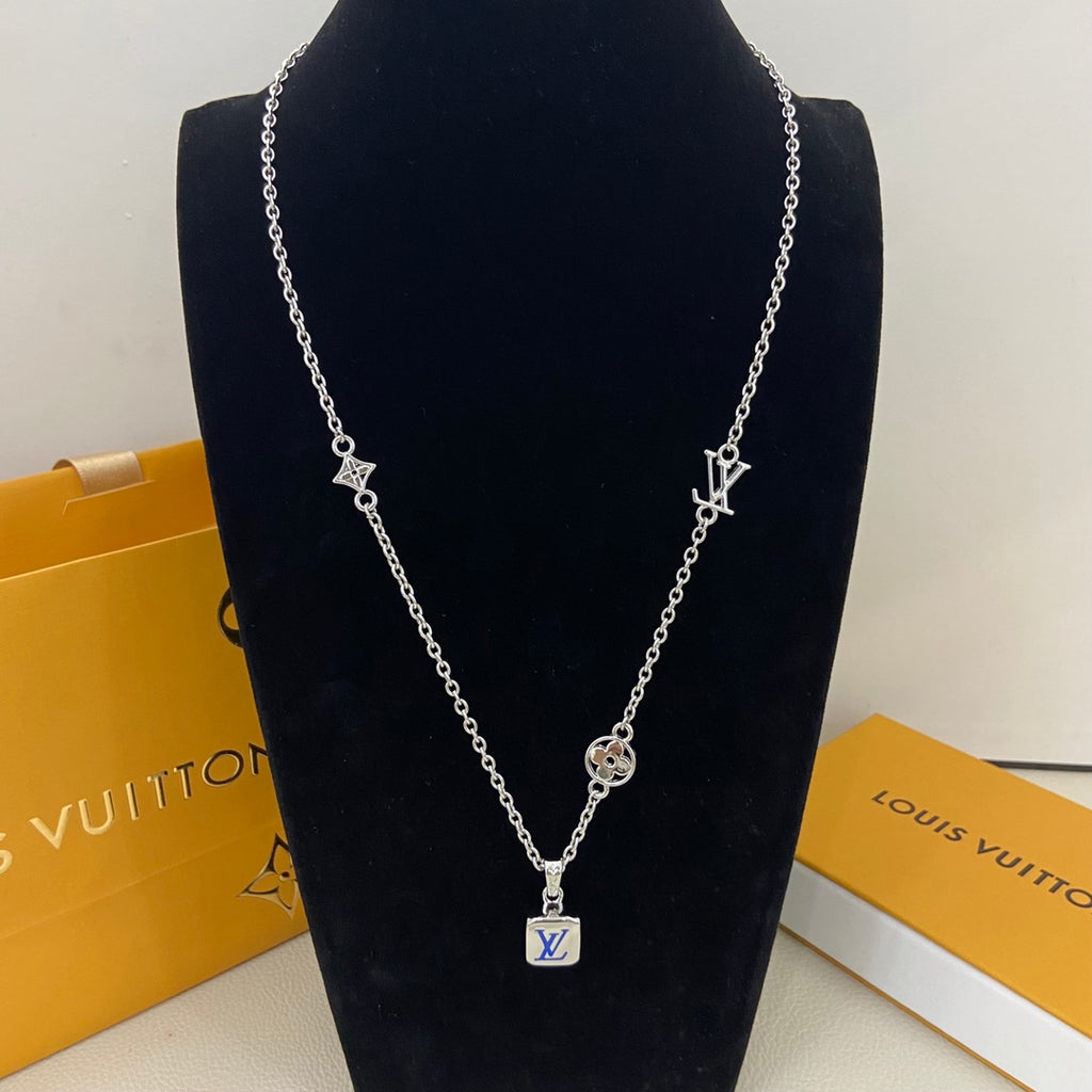X1Q85E214X Popular Necklace