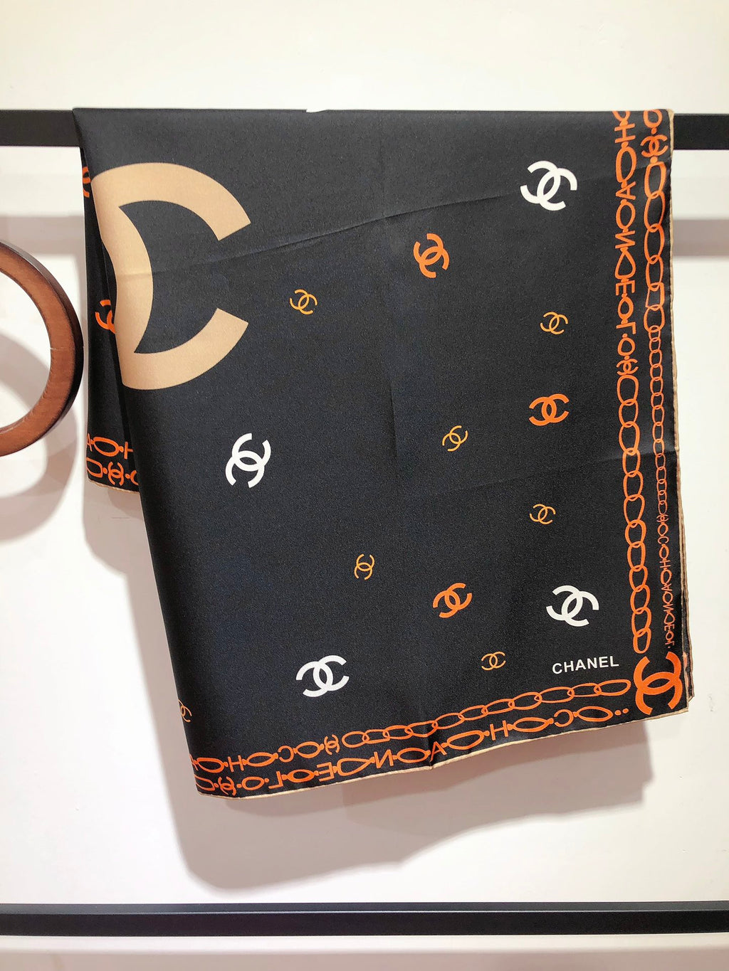 W1N46C13 Popular Silk Scarve