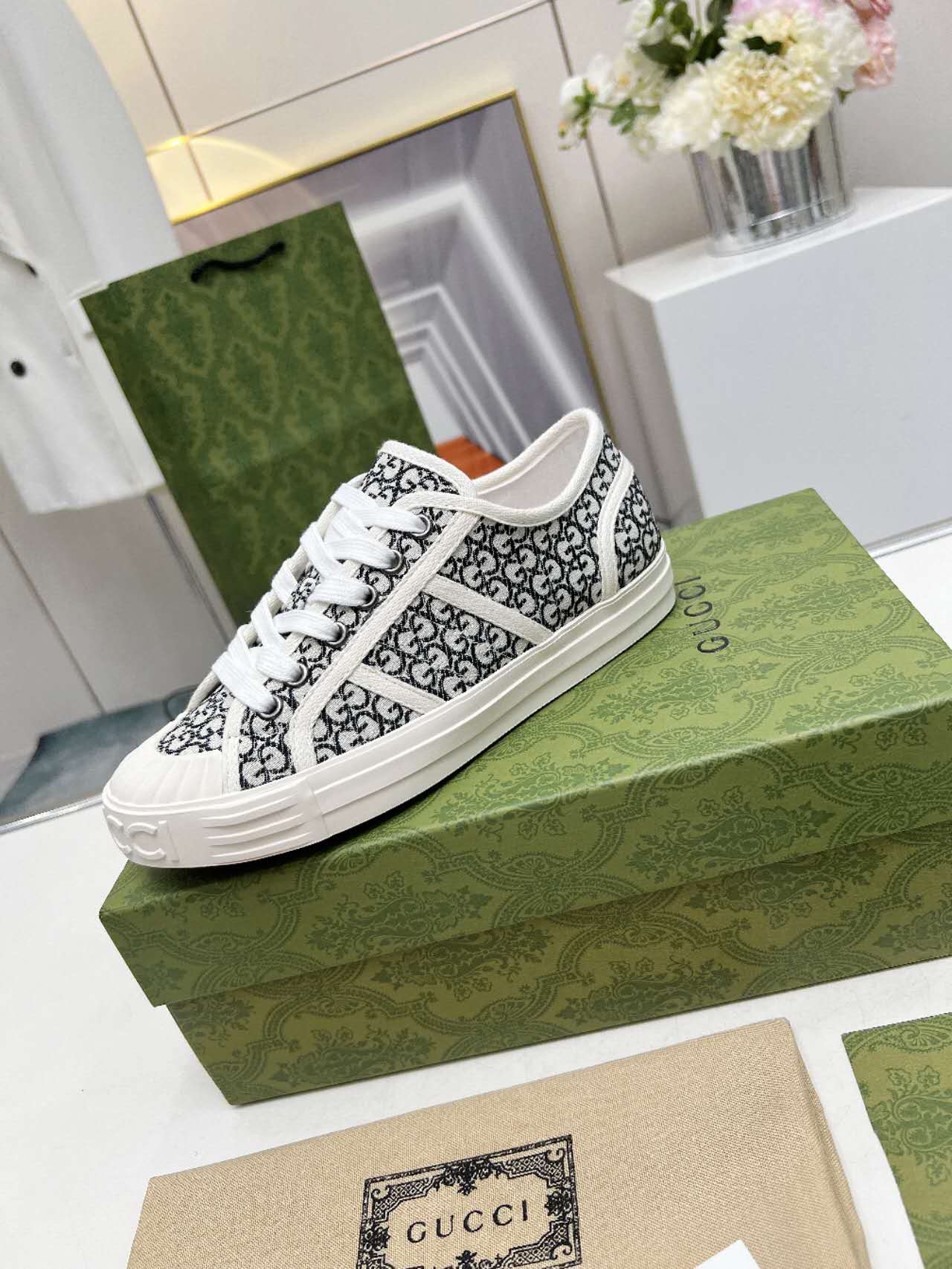 Z2Q105B238 Popular high-quality  Shoes