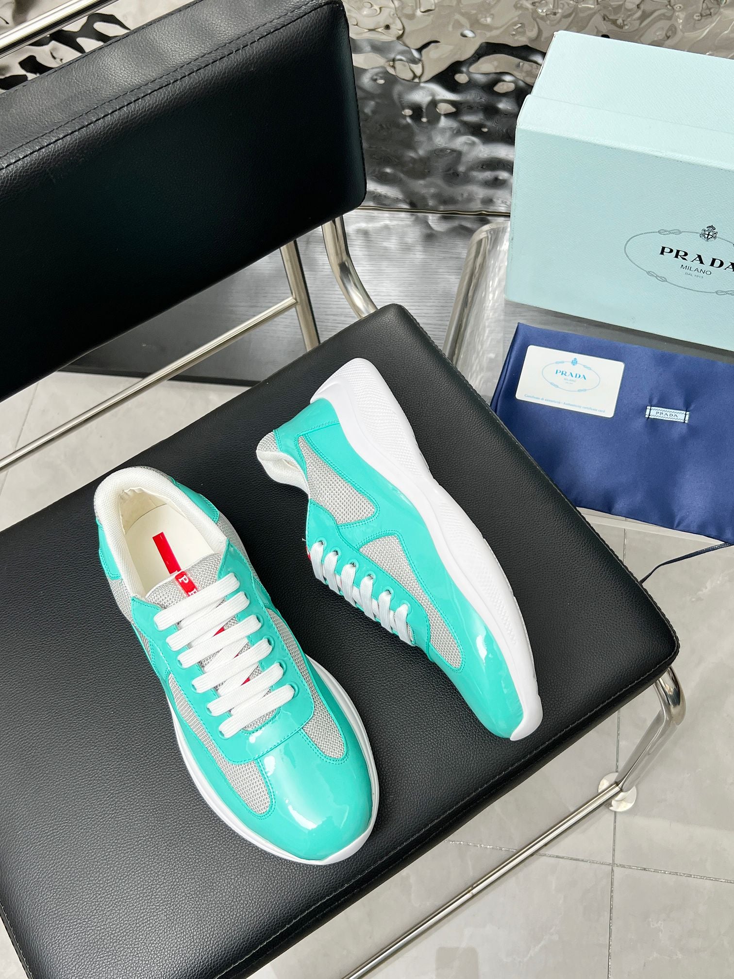 Z2P76P03 Popular high-quality leather Shoes