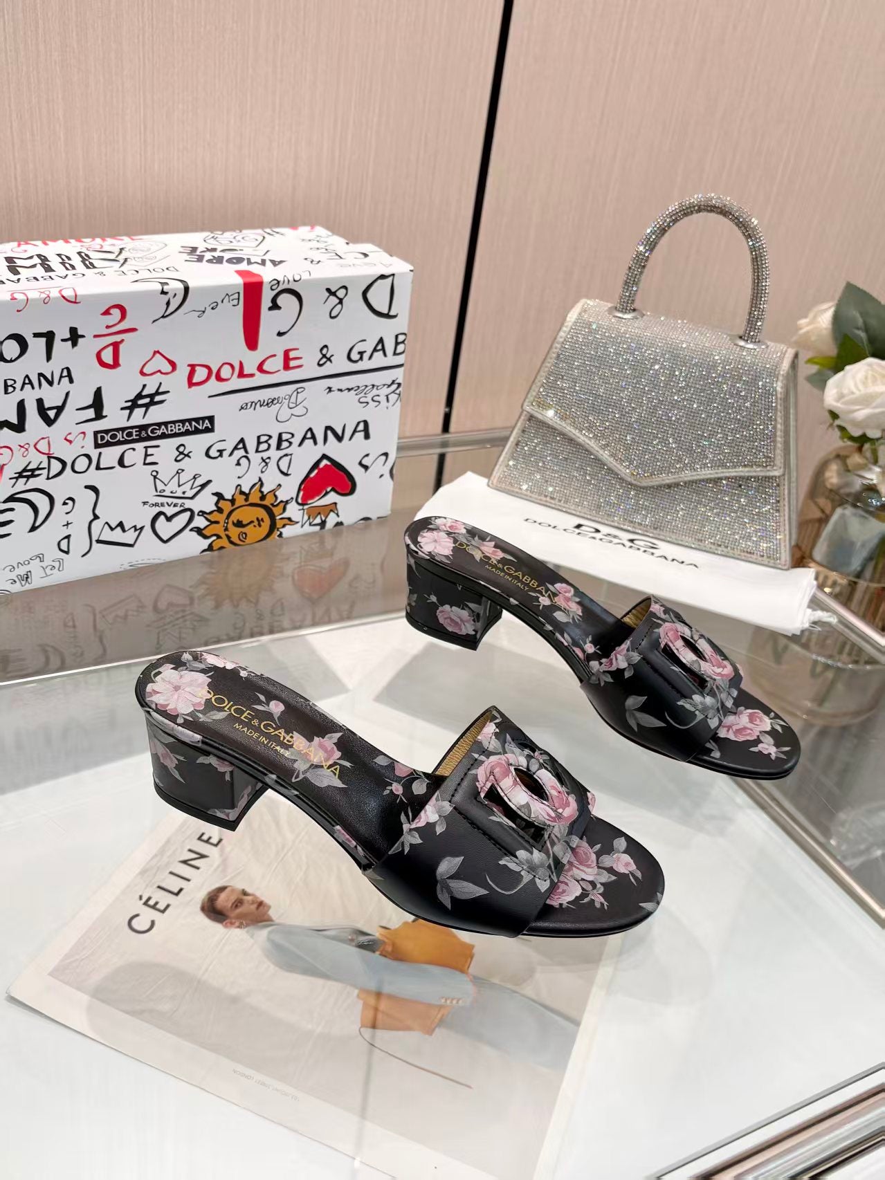 Z2X66A43 Popular high-quality leather slippers